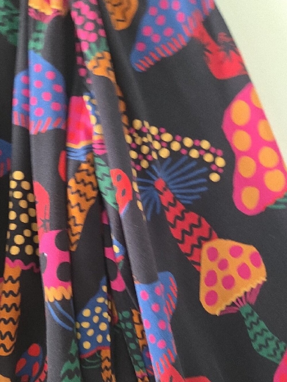 FARM Rio Colorful Mixed Mushrooms Cropped Blouse Size S Bx12 - Picture 10 of 10